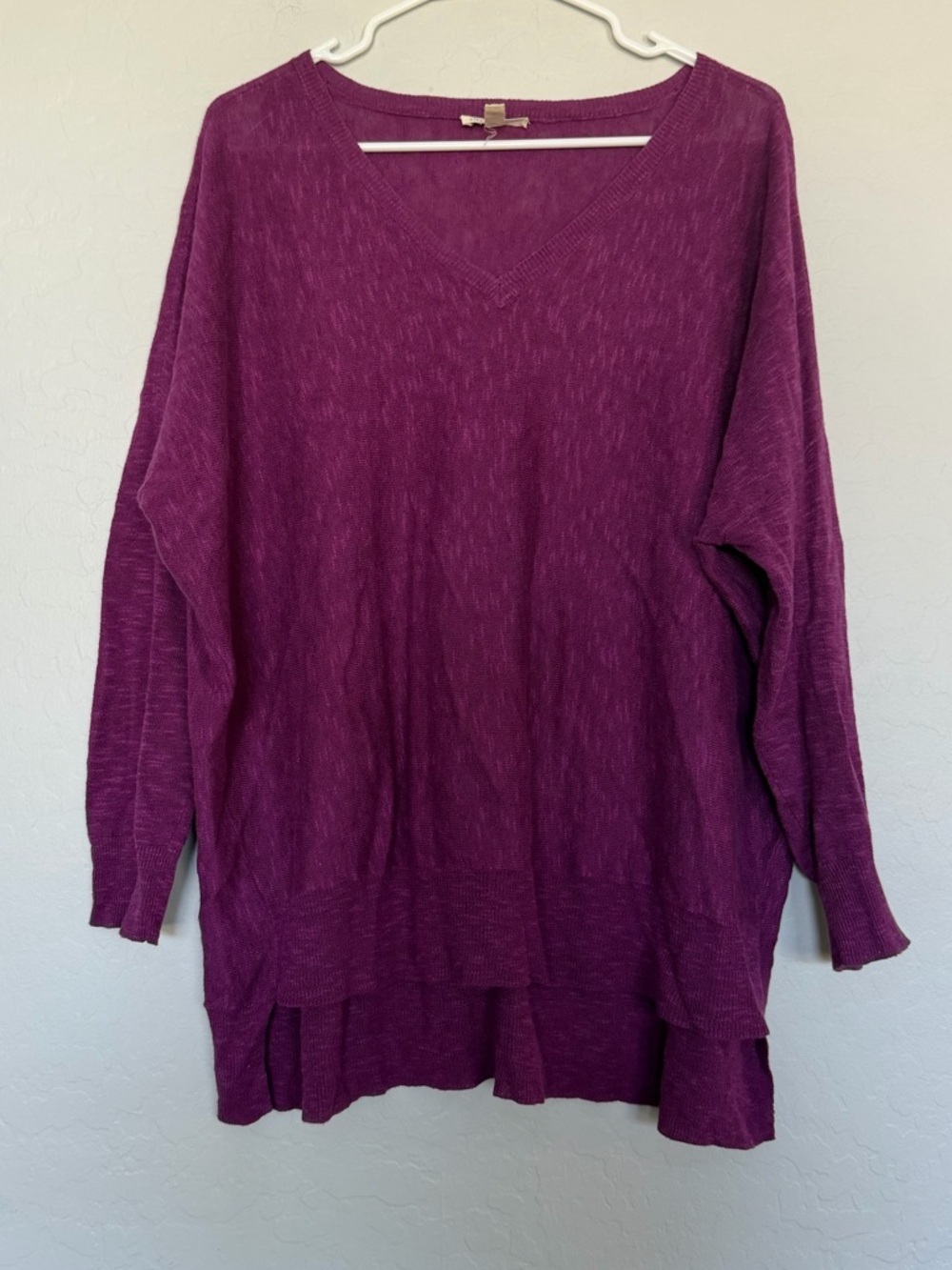 Eileen Fisher light weight v neck sweater size medium